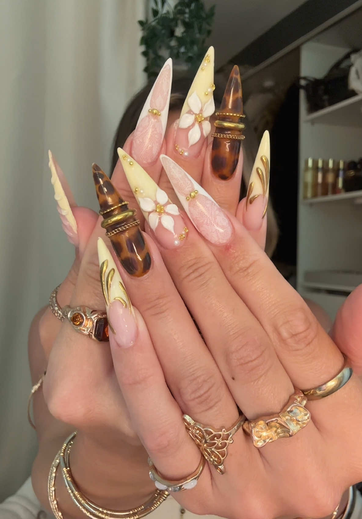 @babyynailz