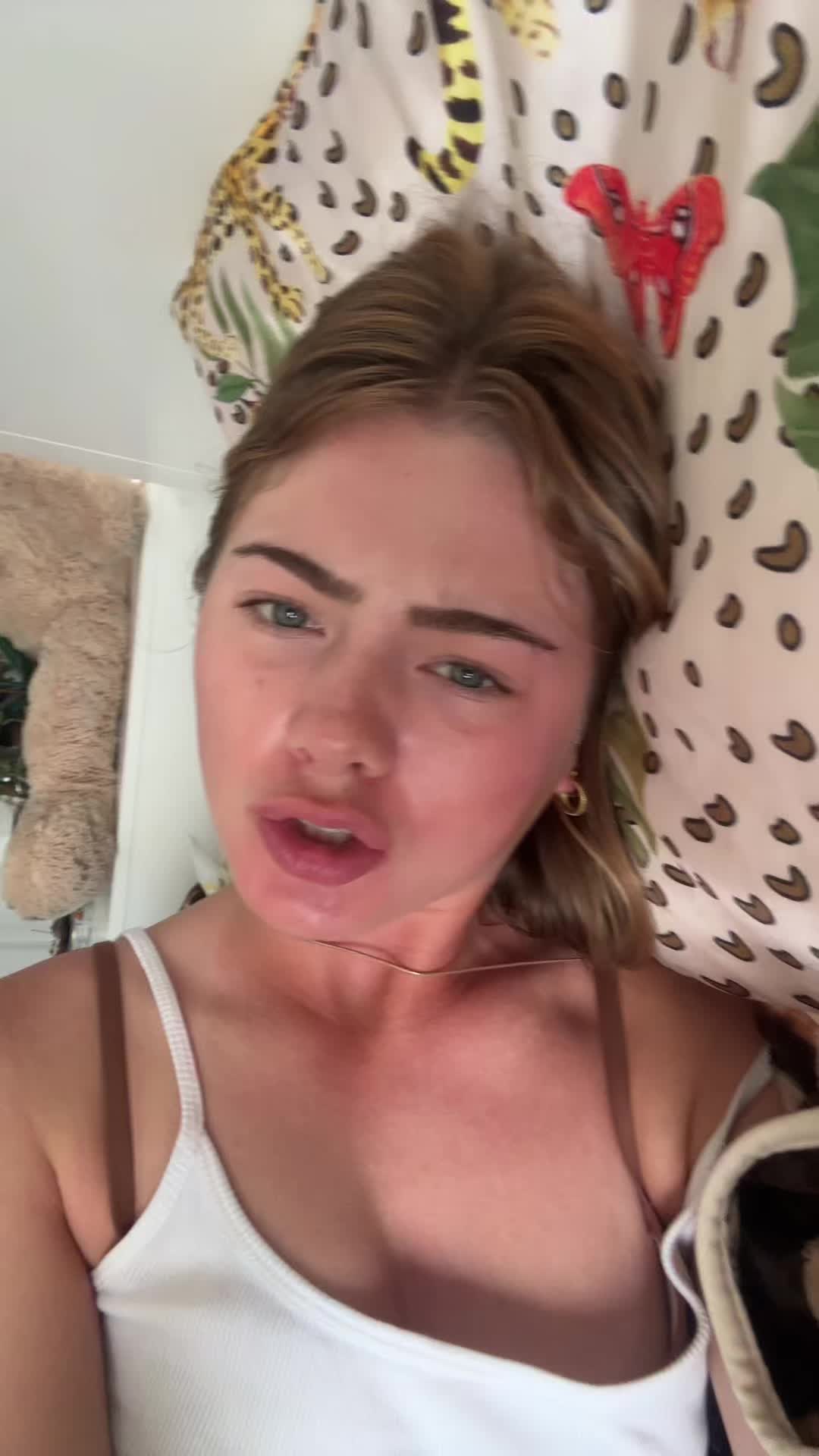 @<3