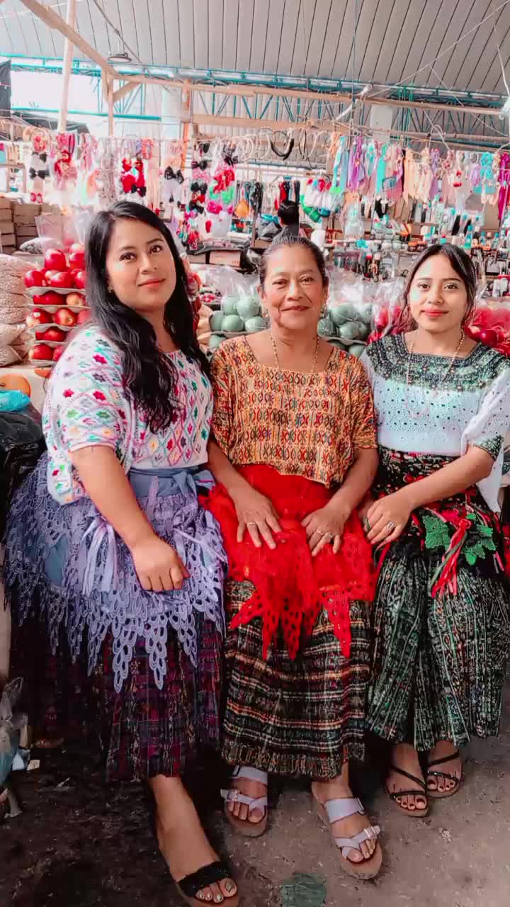 @Trajes tipicosYvariedadesDeysi