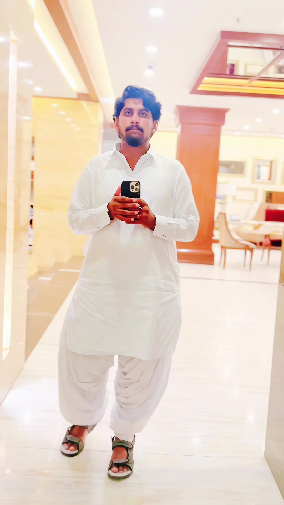 @اِبرو کھوجہ 🦅🔥🥷🏻
