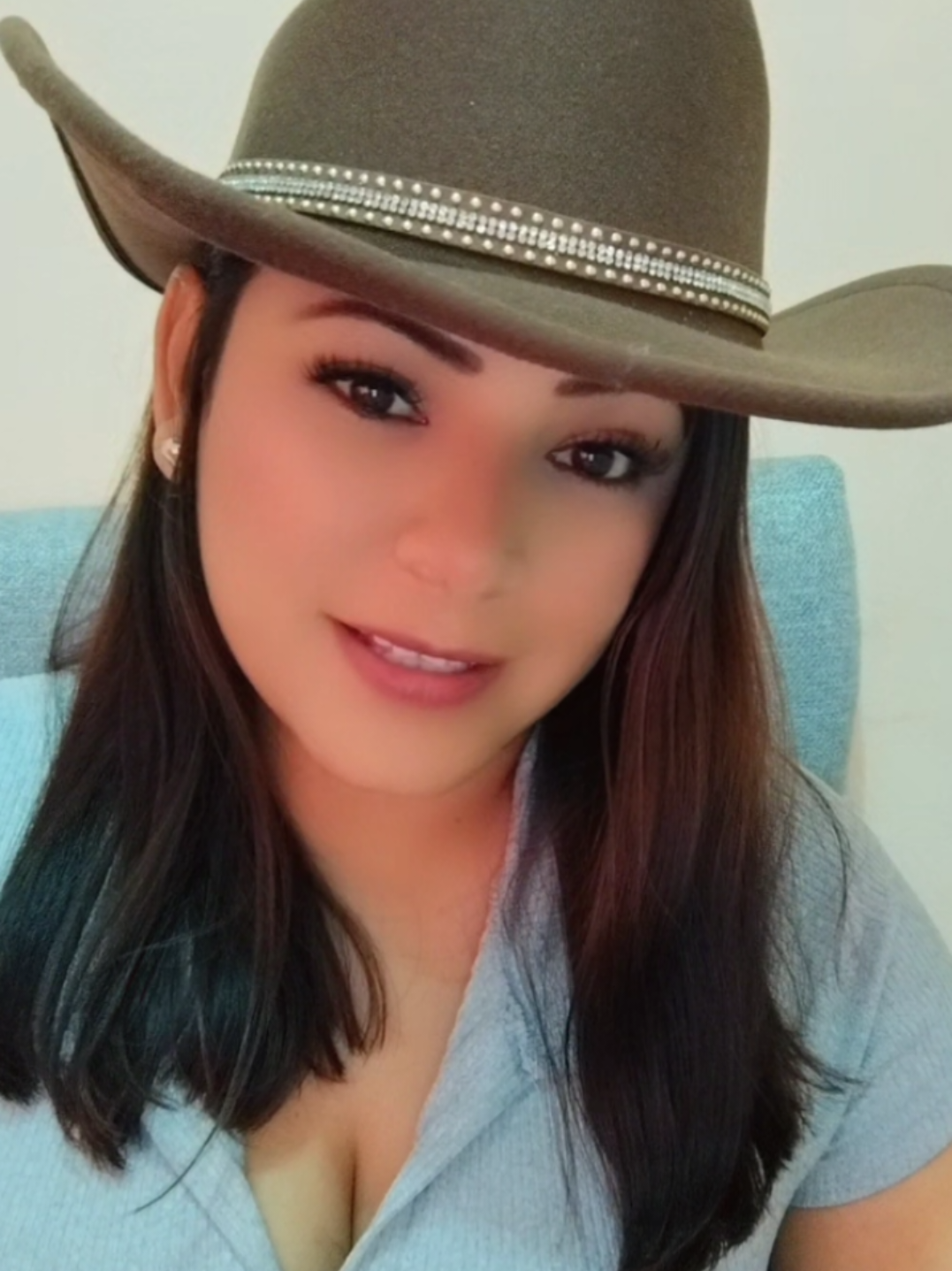 @tania_yadi
