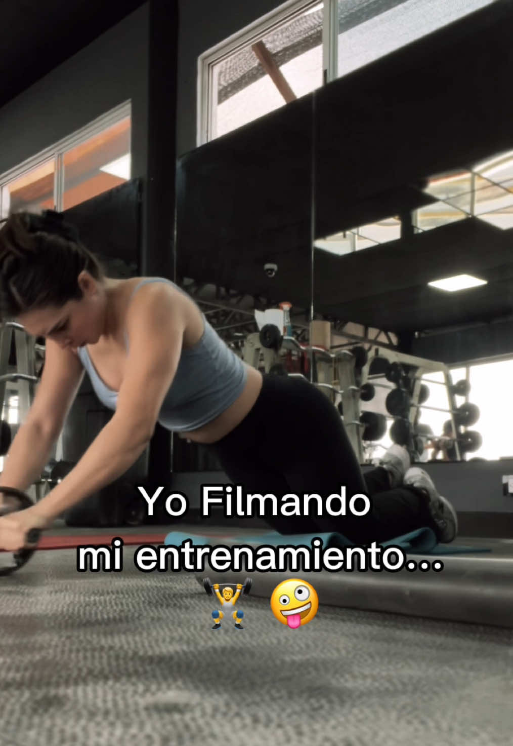 @VICTORIA ELÍAS