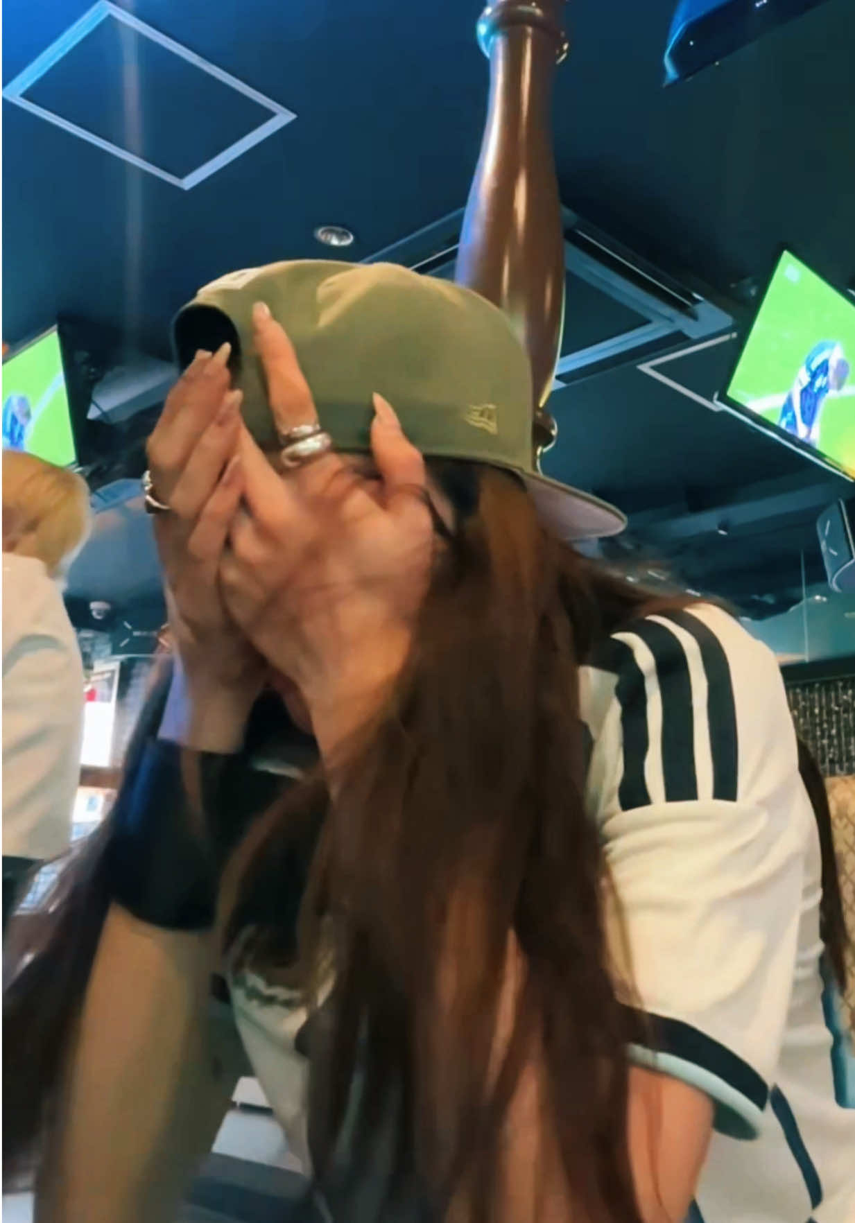 @👾