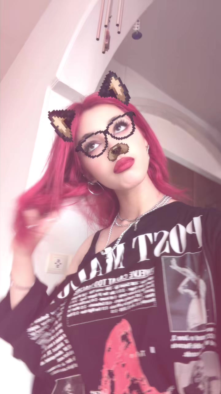 @hellxxrz