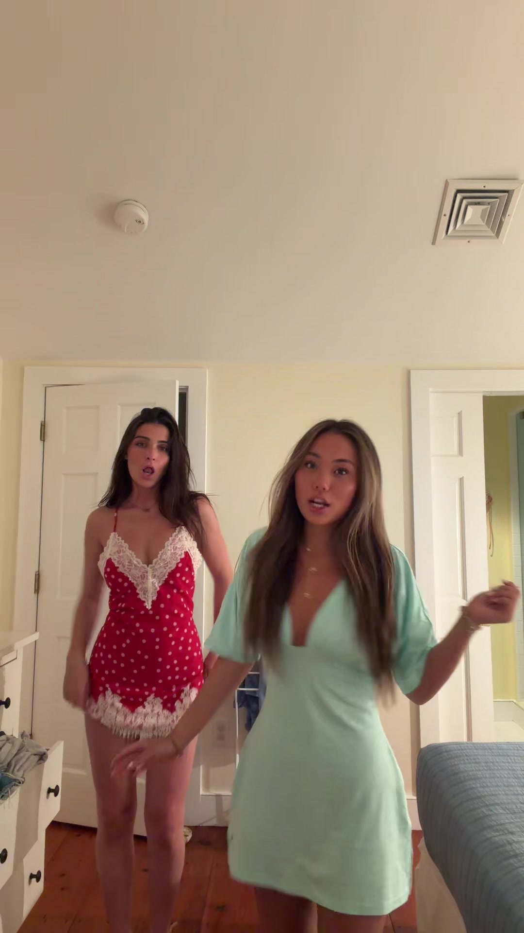 @lilaggoldd