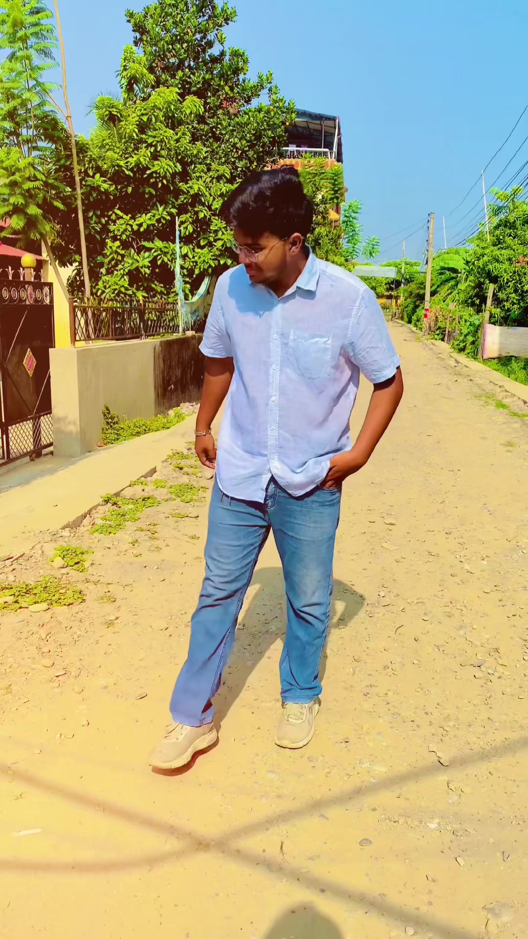 @Aklesh_18