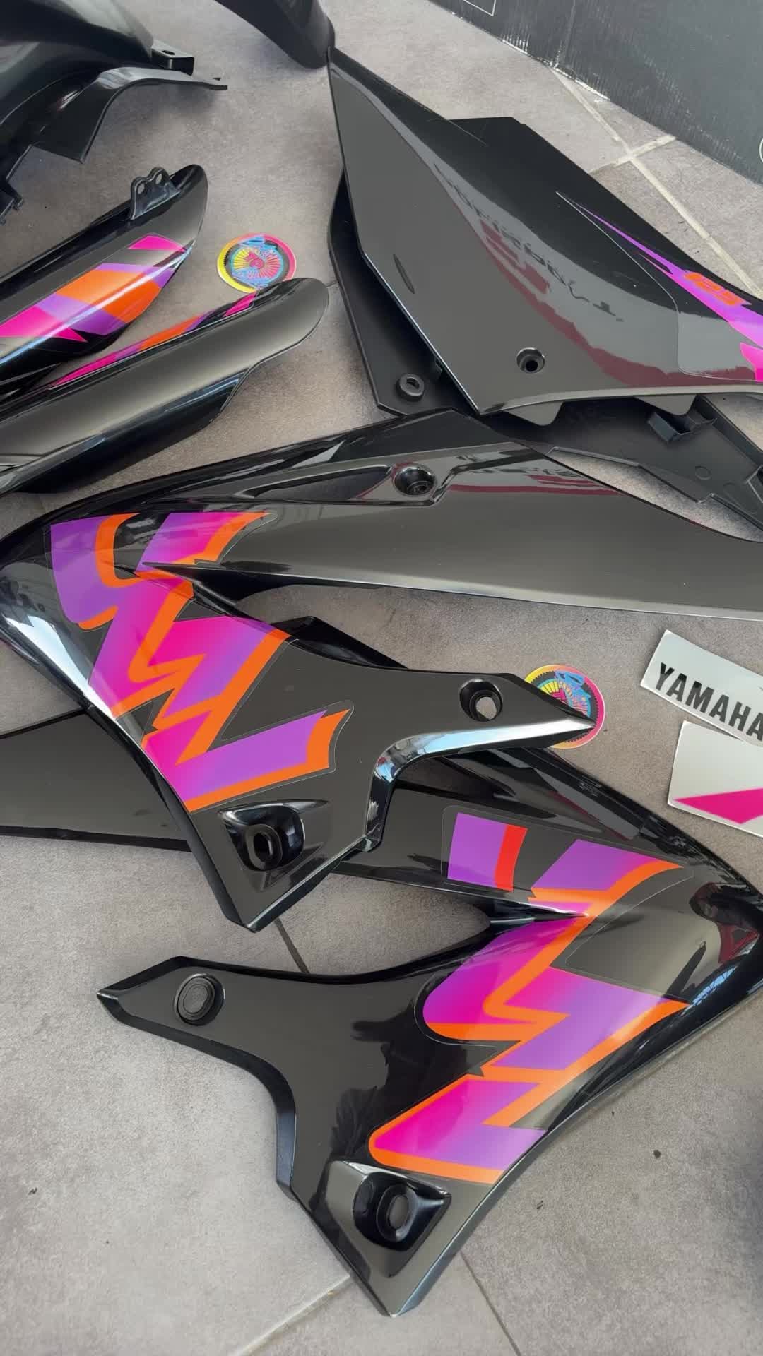 @B2B_GRAPHIC