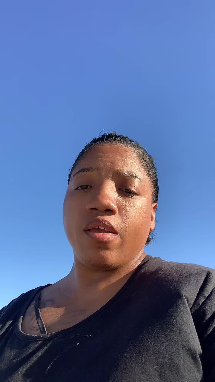 @mommyQalyn