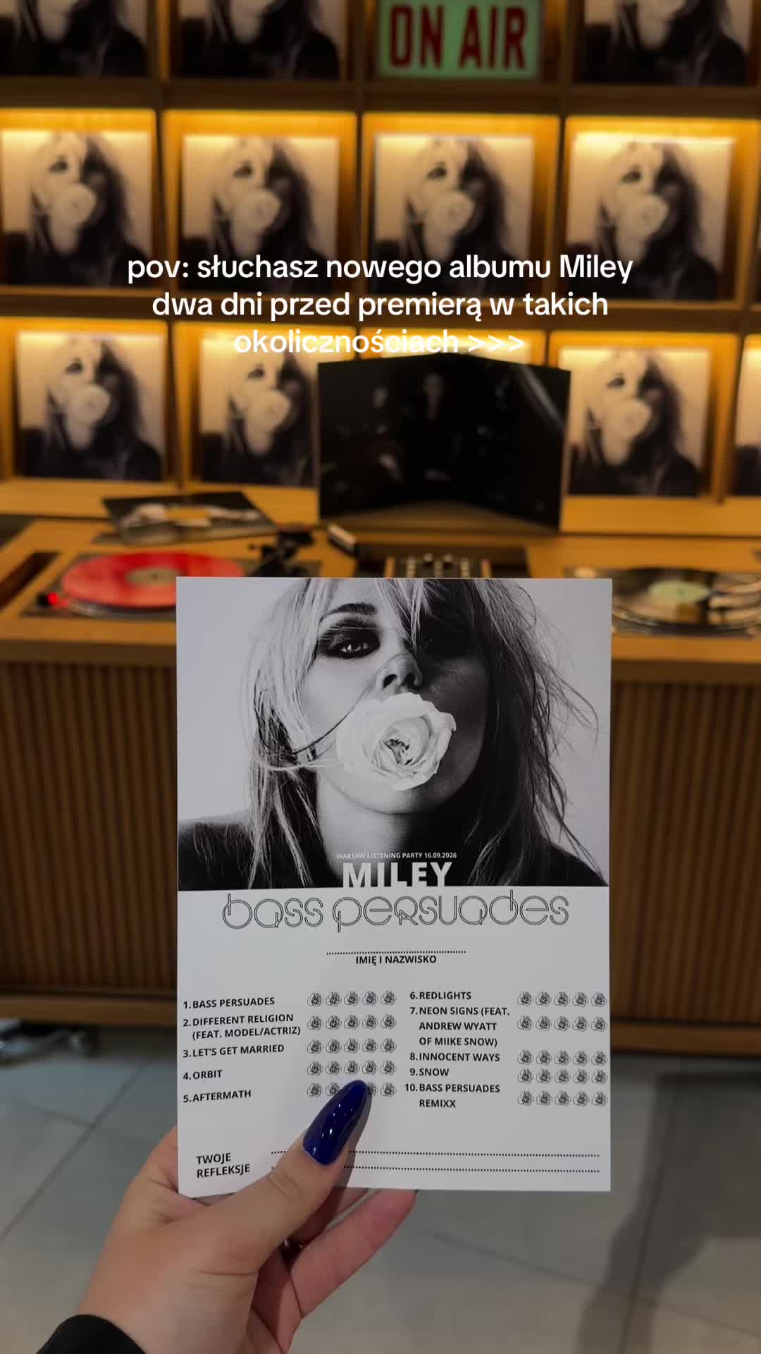 @Warner Music Poland