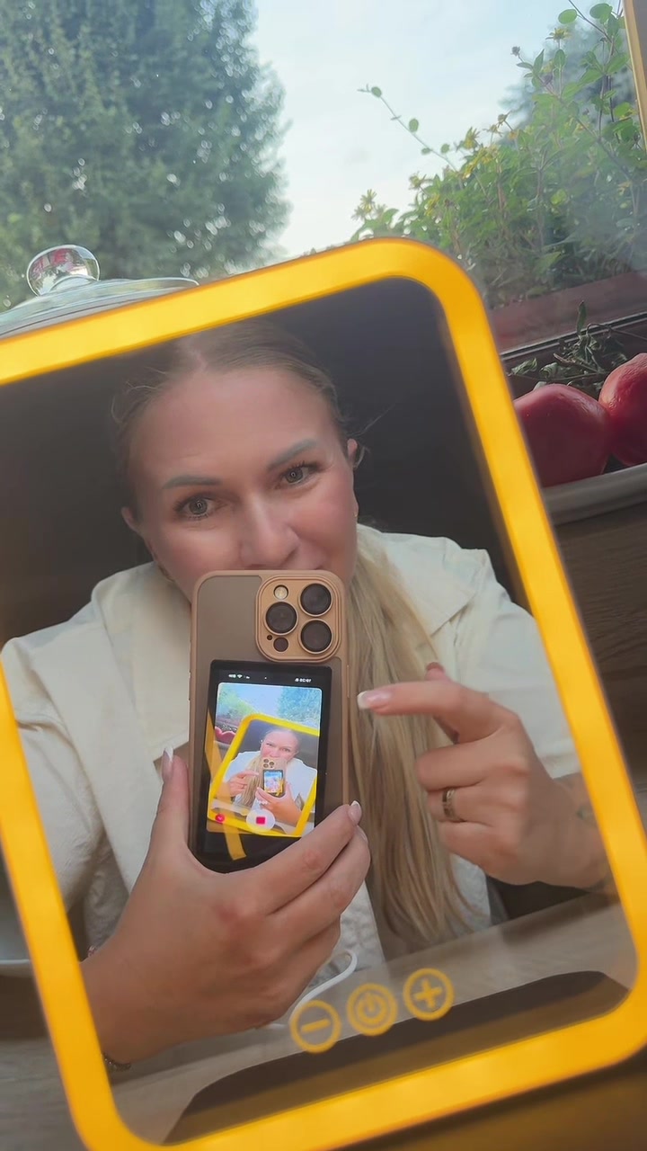@caroline._.jamess