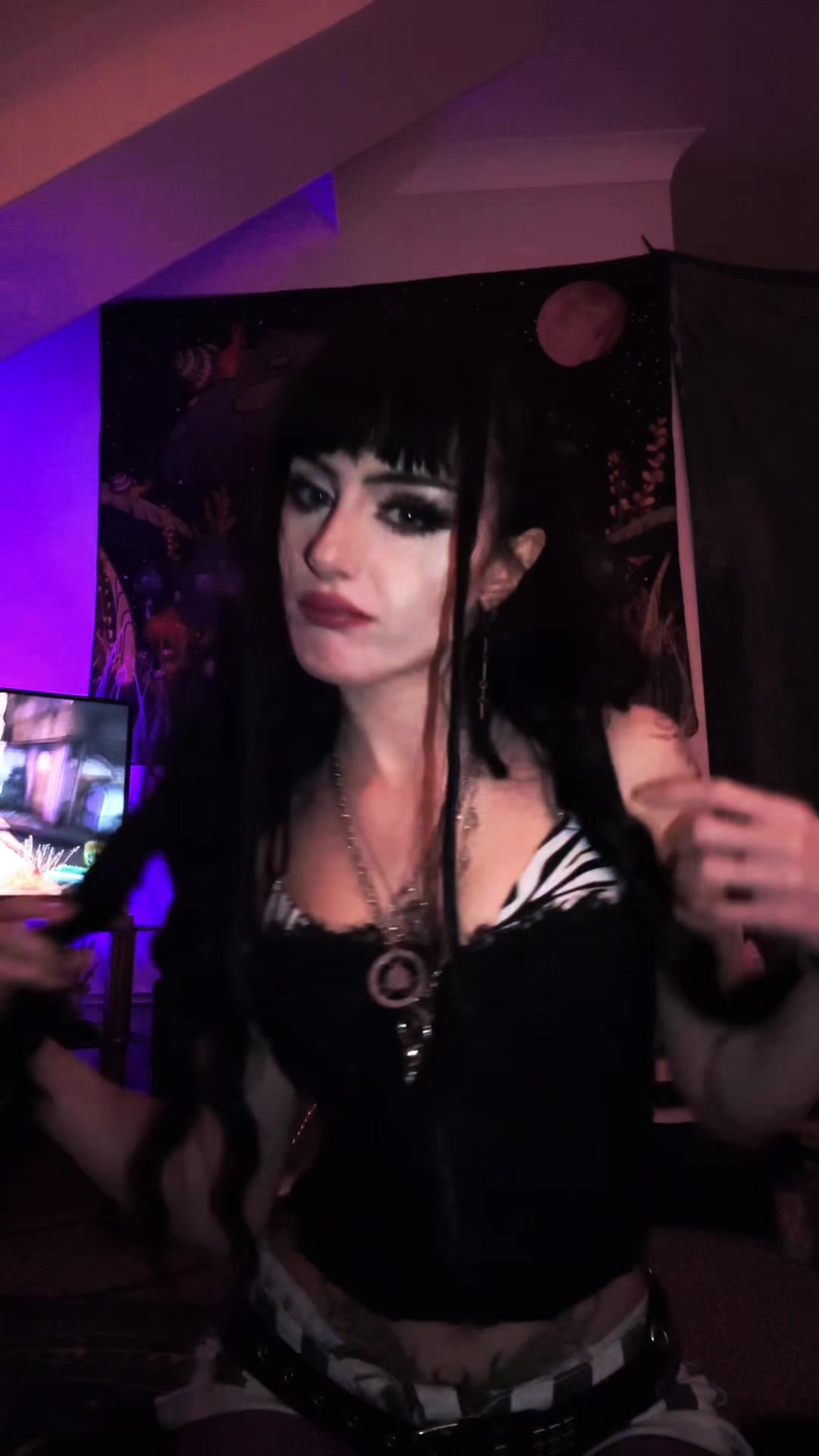 @Hallie._.alchemy