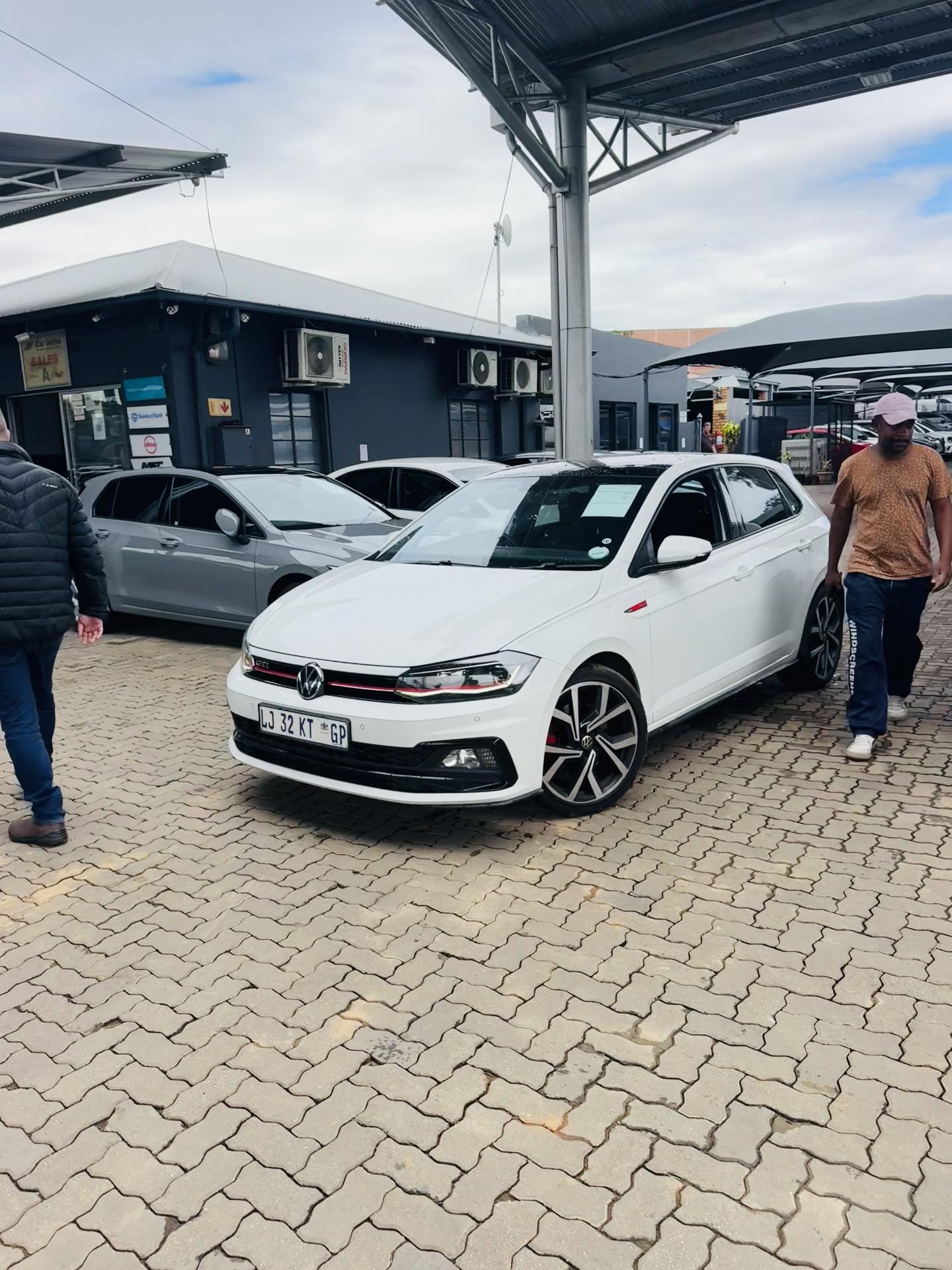 @thehubofcars