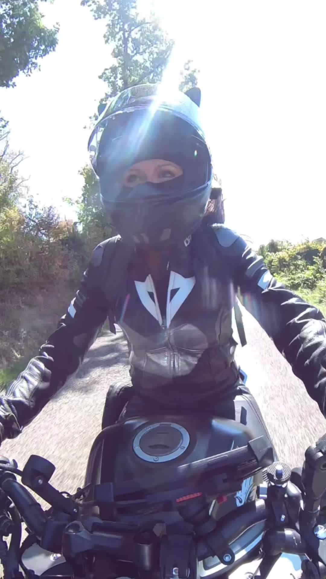 @Kitty bikergirl ✌️
