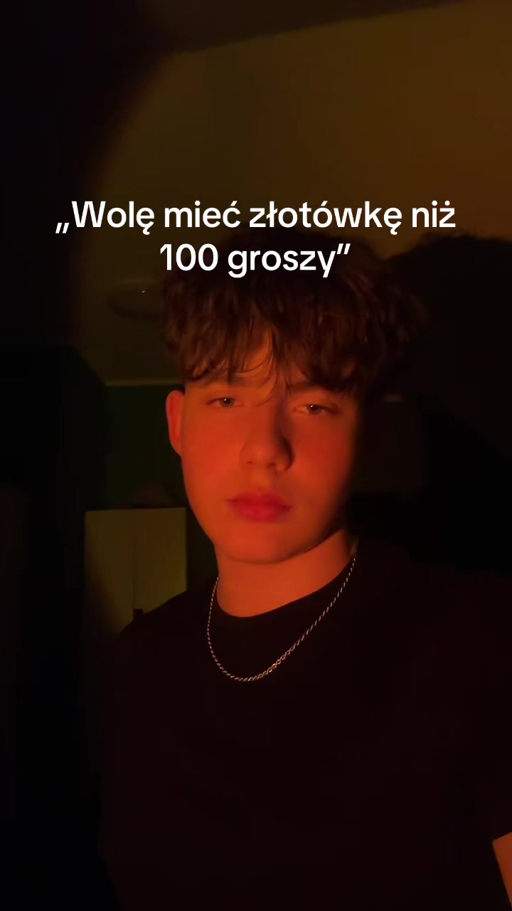 @cyrylo_