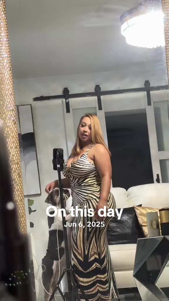 @YourAuntieMoe