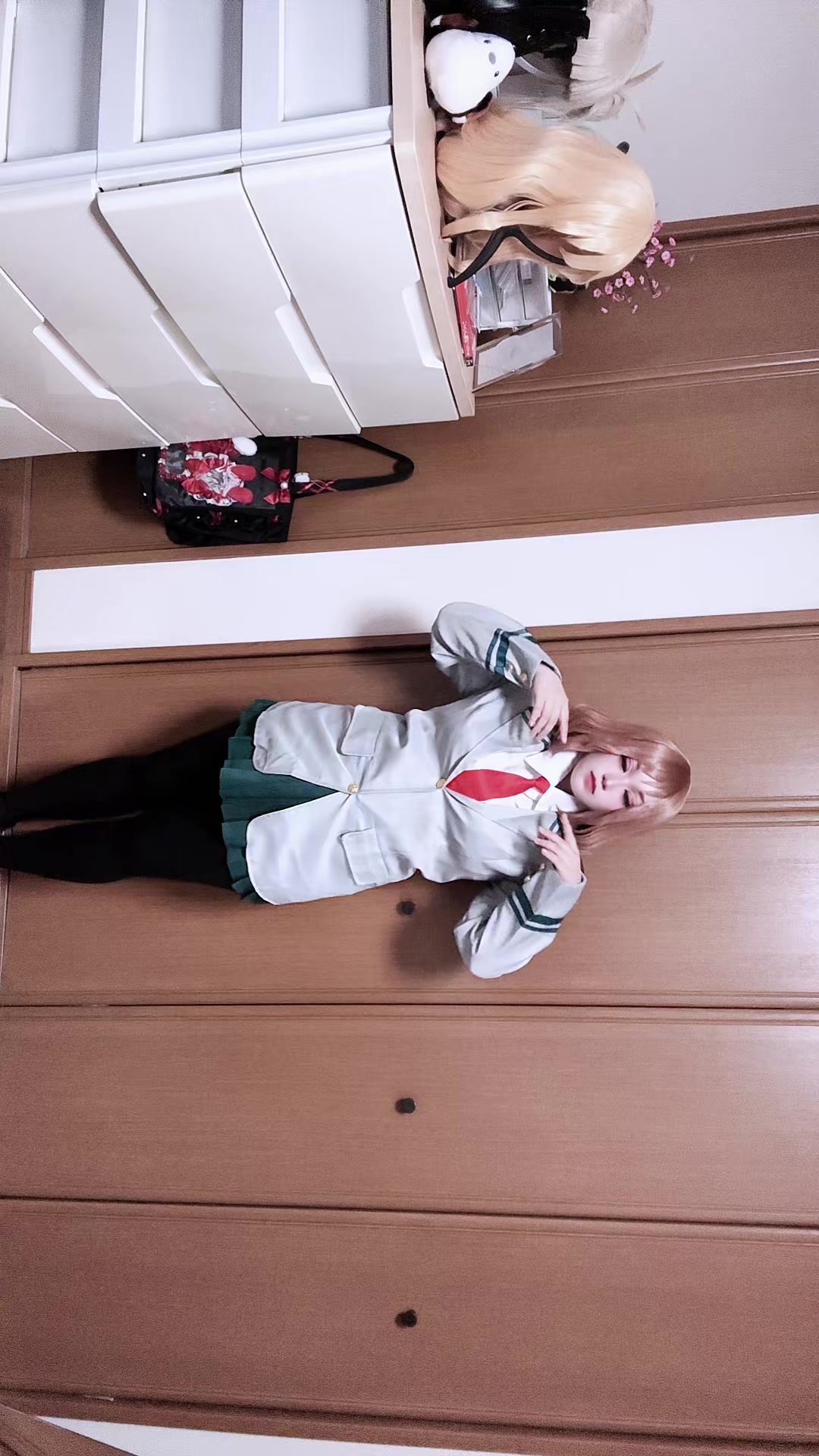 @アシシ
