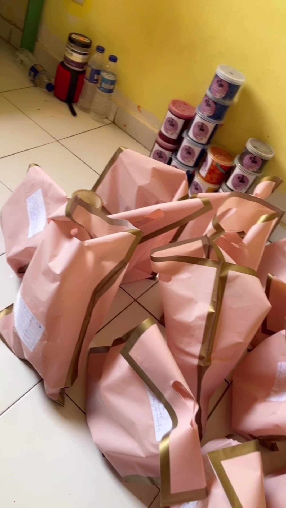 @𝐀𝐰aaa cosm&eacute;tique 🪄🧼