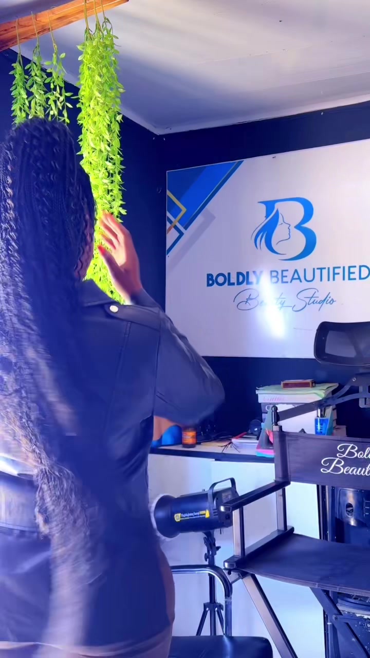 @JosephineBold