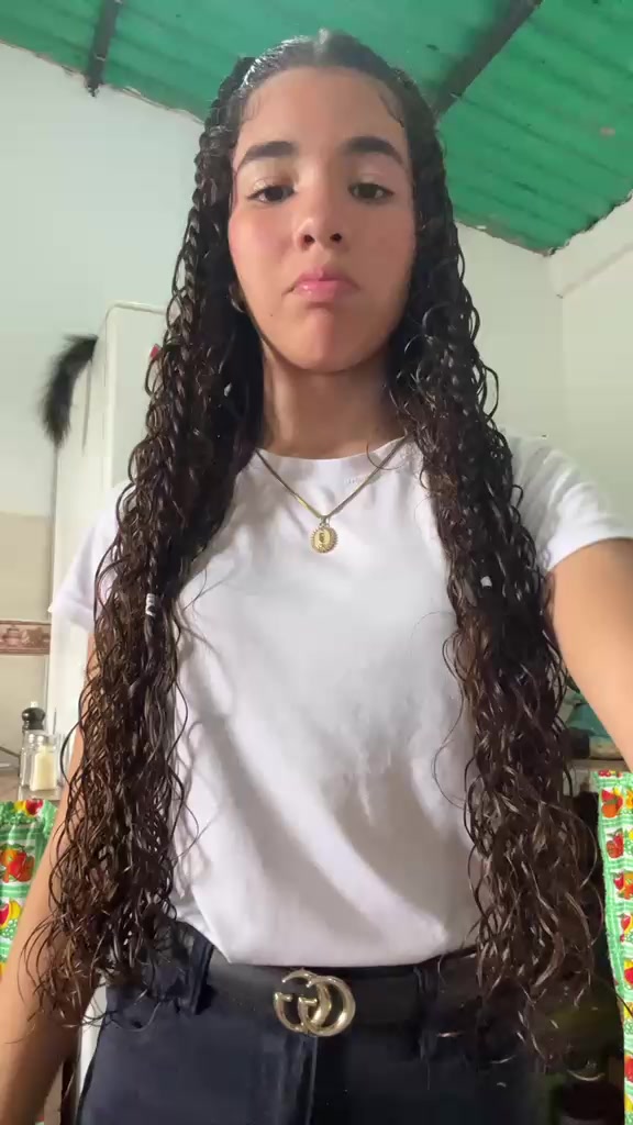 @𝓥𝓪𝓵𝓮𝓻𝔂💛...