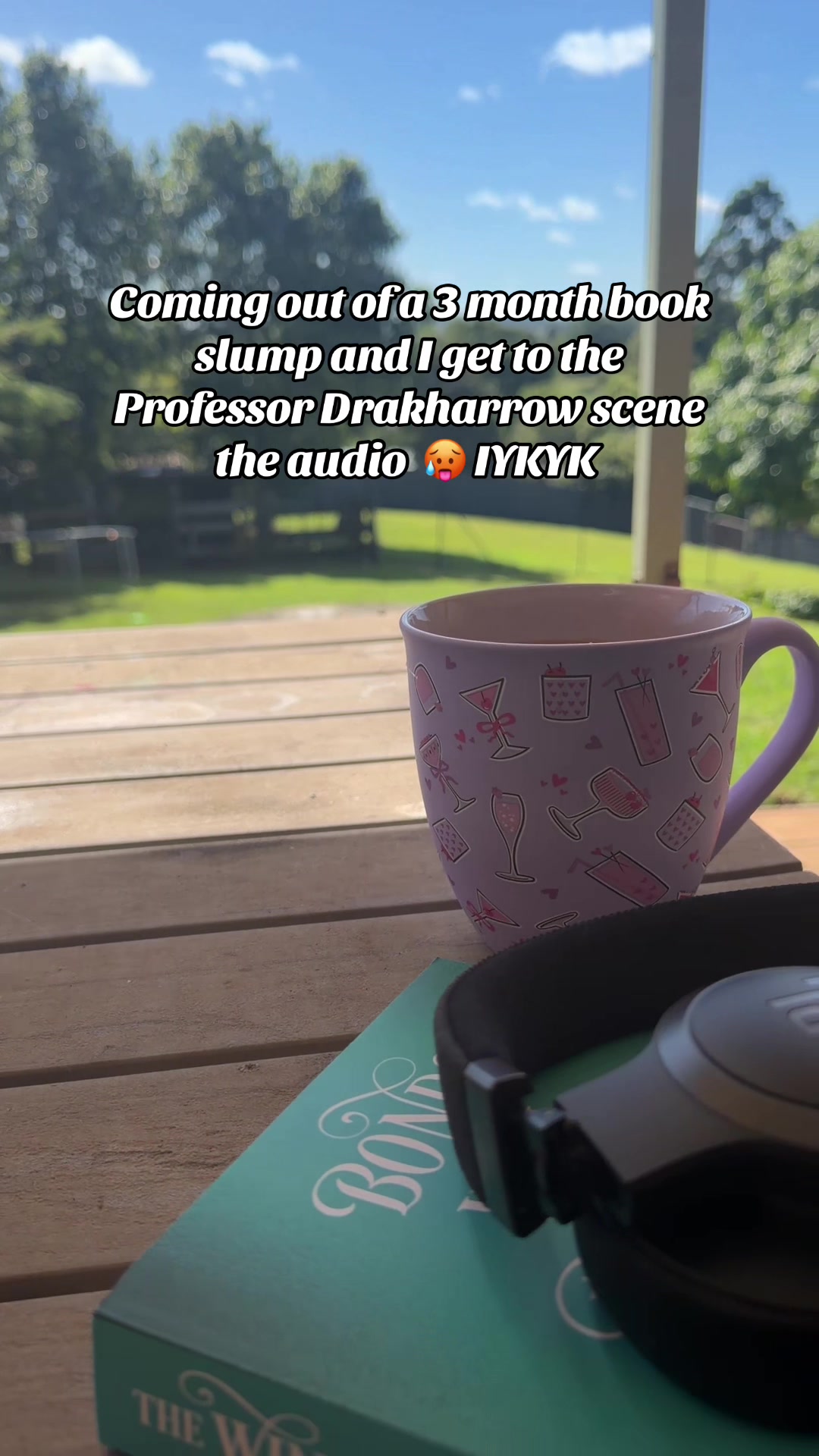 @thequeenofbooks