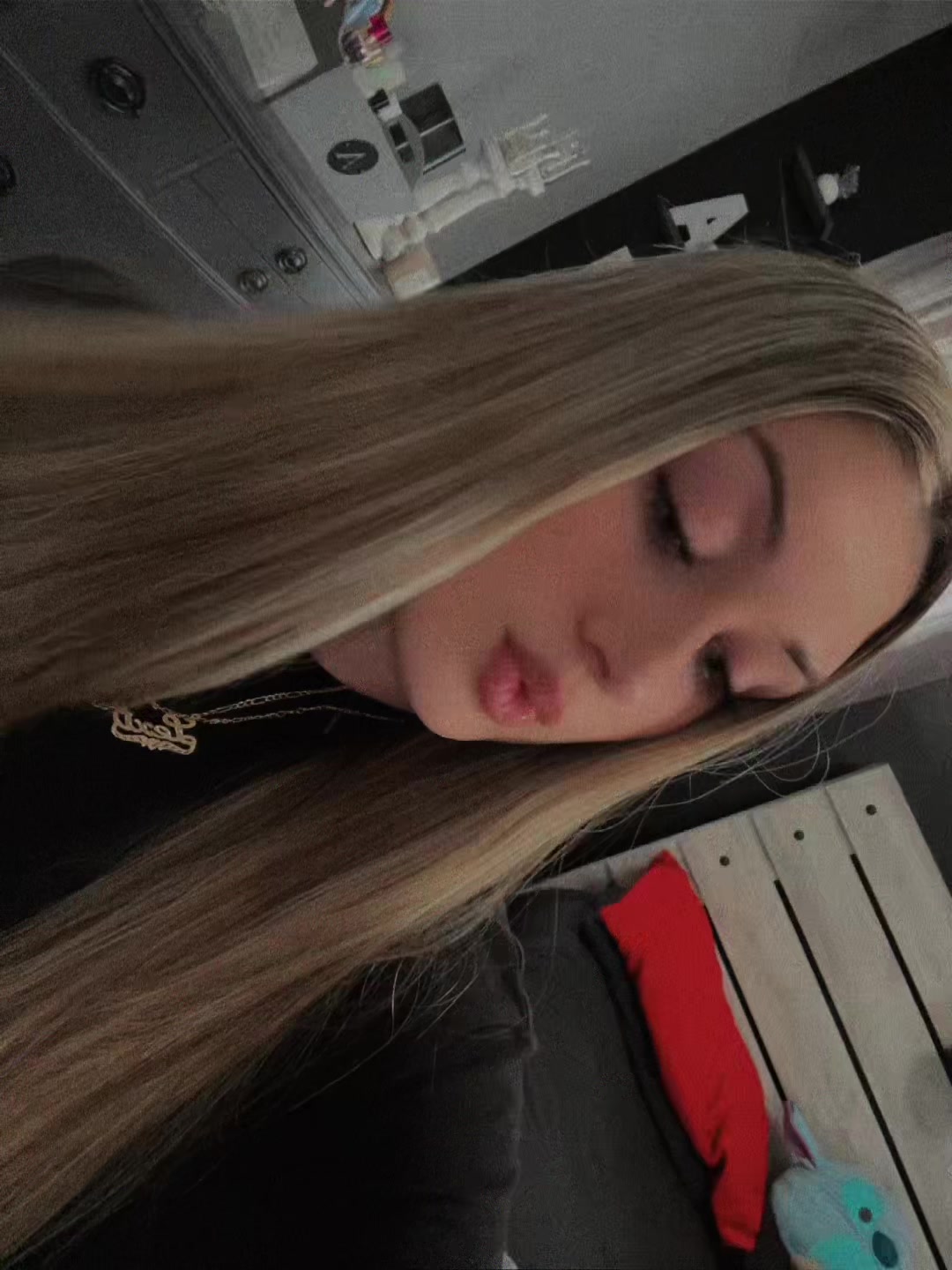 @alexia🦋.