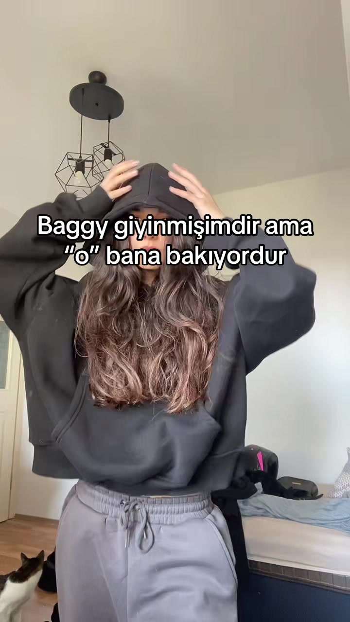 @deren_ozgur