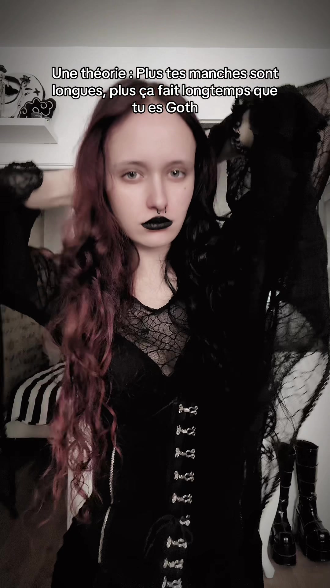 @🦇 𝔐𝔞𝔯𝔦𝔫𝔢 - Goth Girl