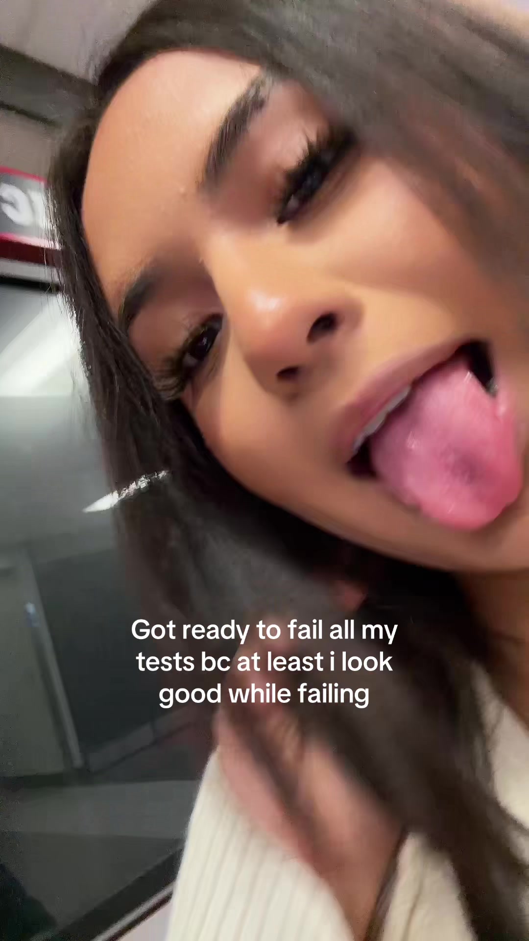 @Ahtziri
