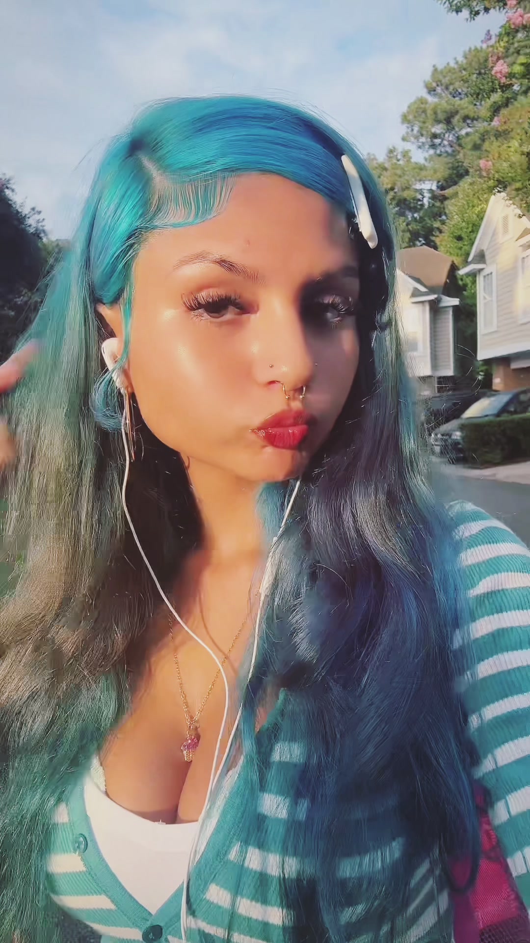 @liliyanaaaa