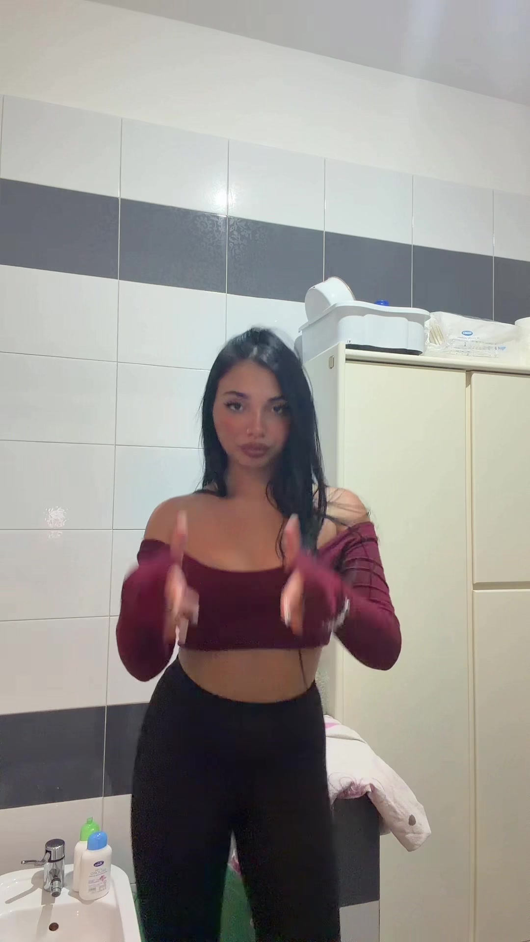 @👩🏻