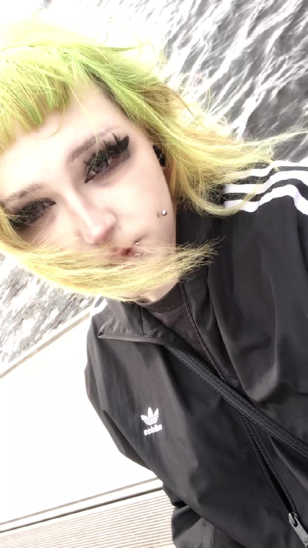 @系 д3sтruстi0n