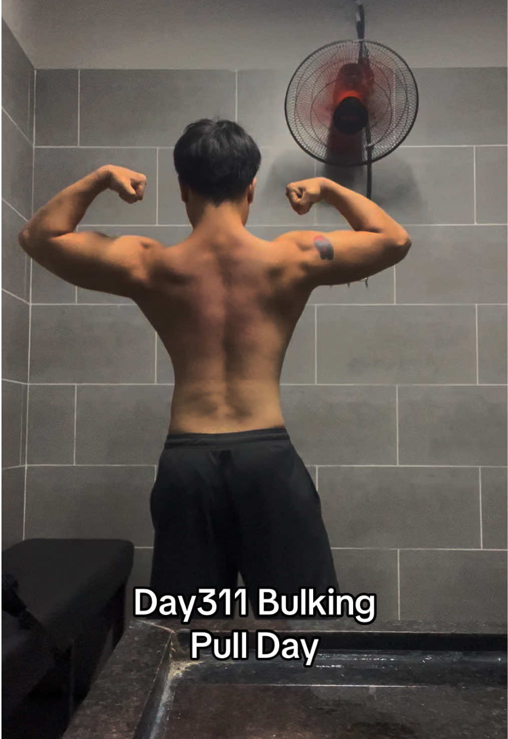 @Kent thích tập gym