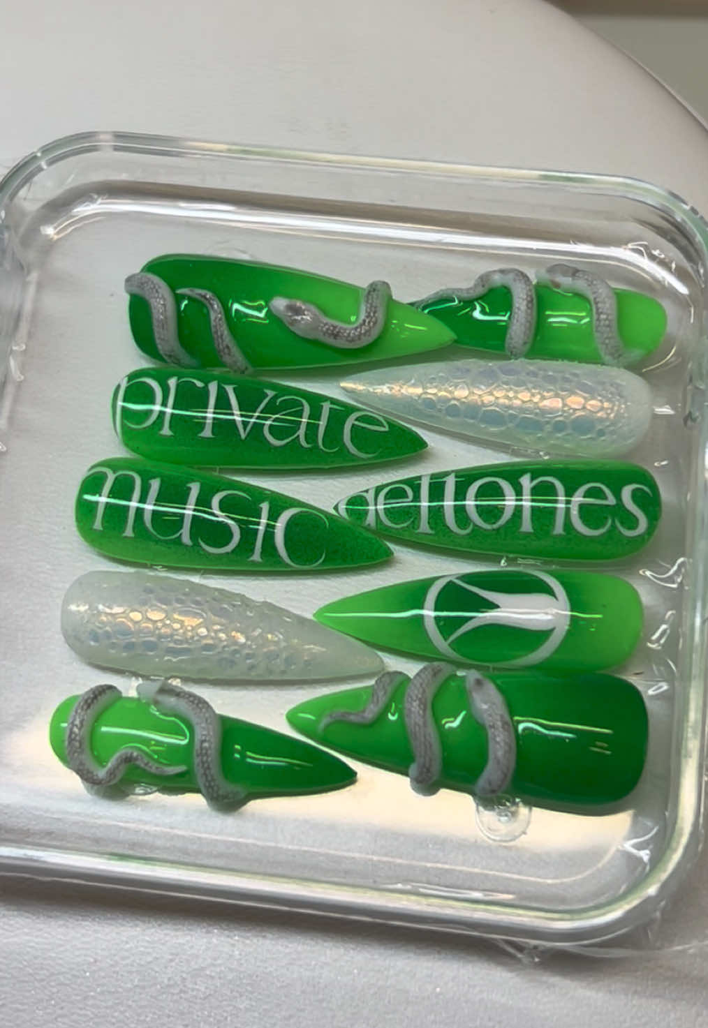 @alisa✩˚౨ৎ ohio nail tech