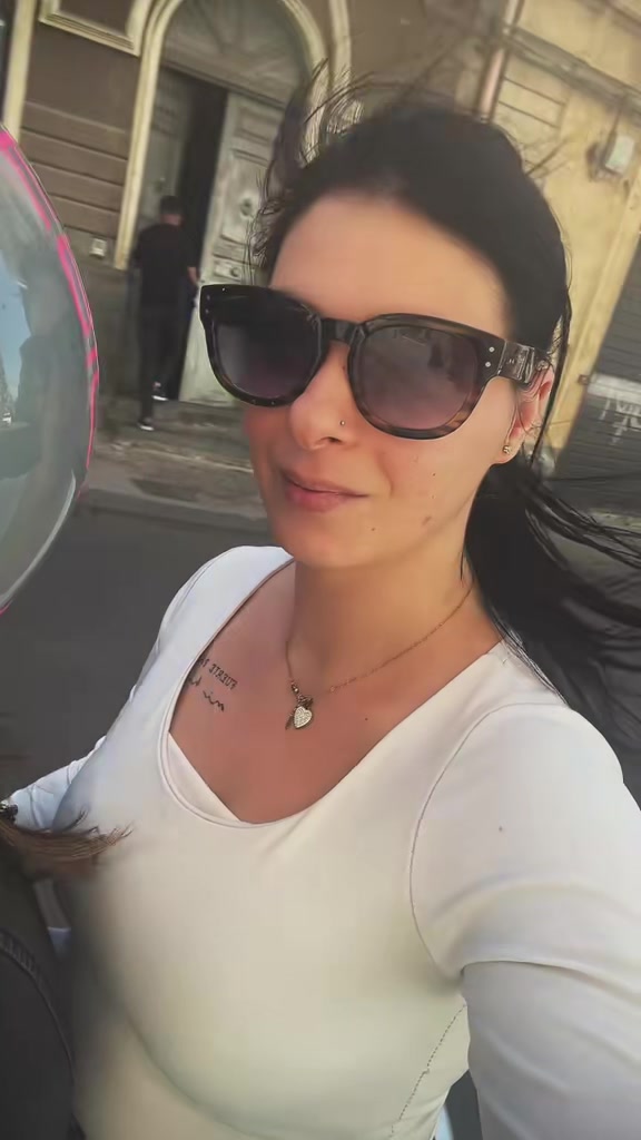 @veronica