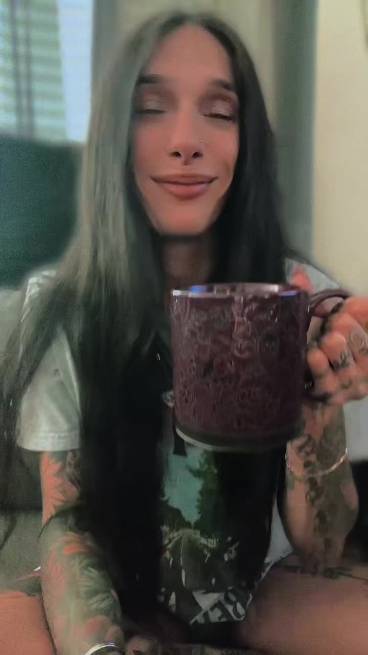 @Holly_Love