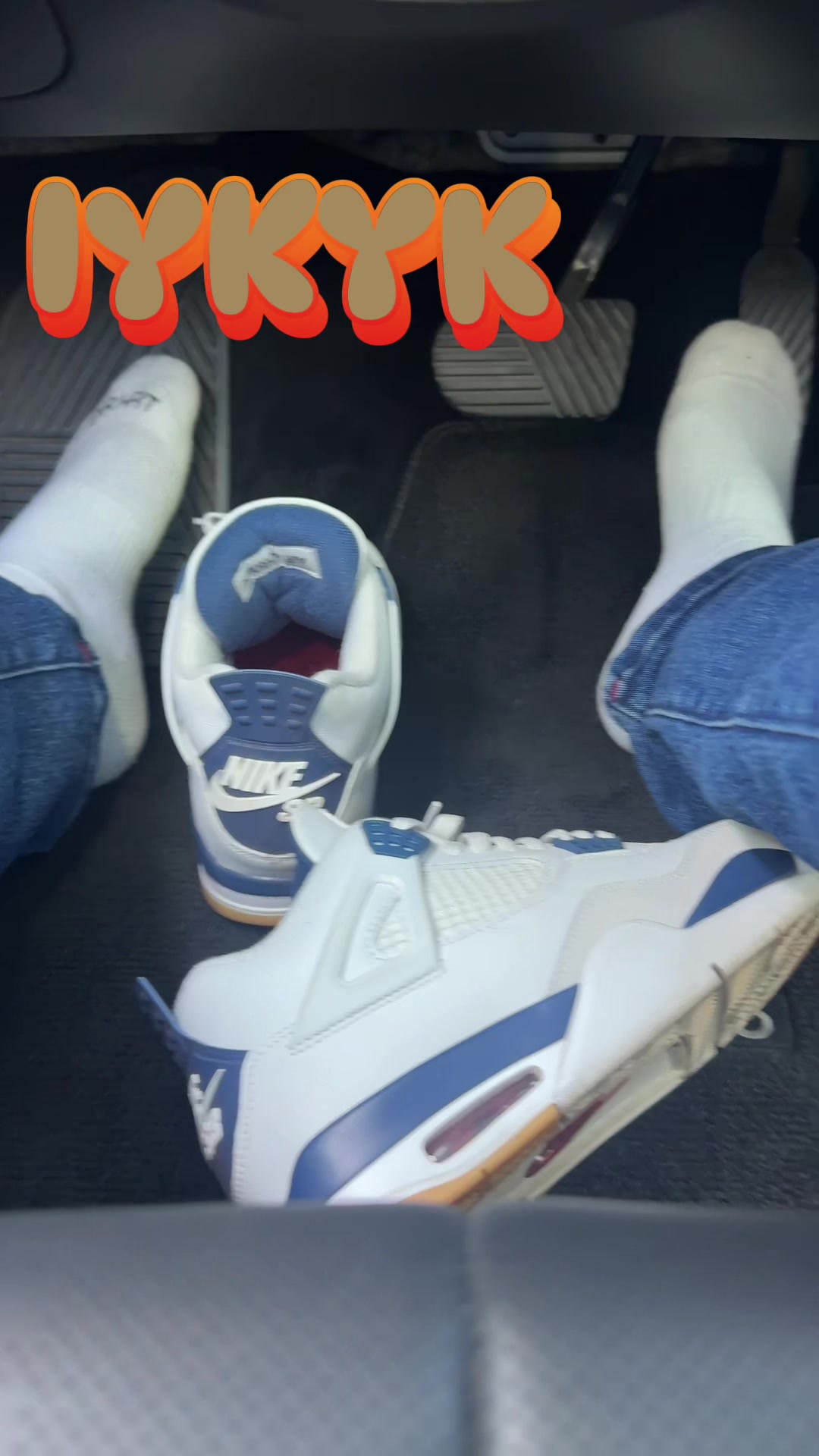 @Sneaker Teacher๐๐