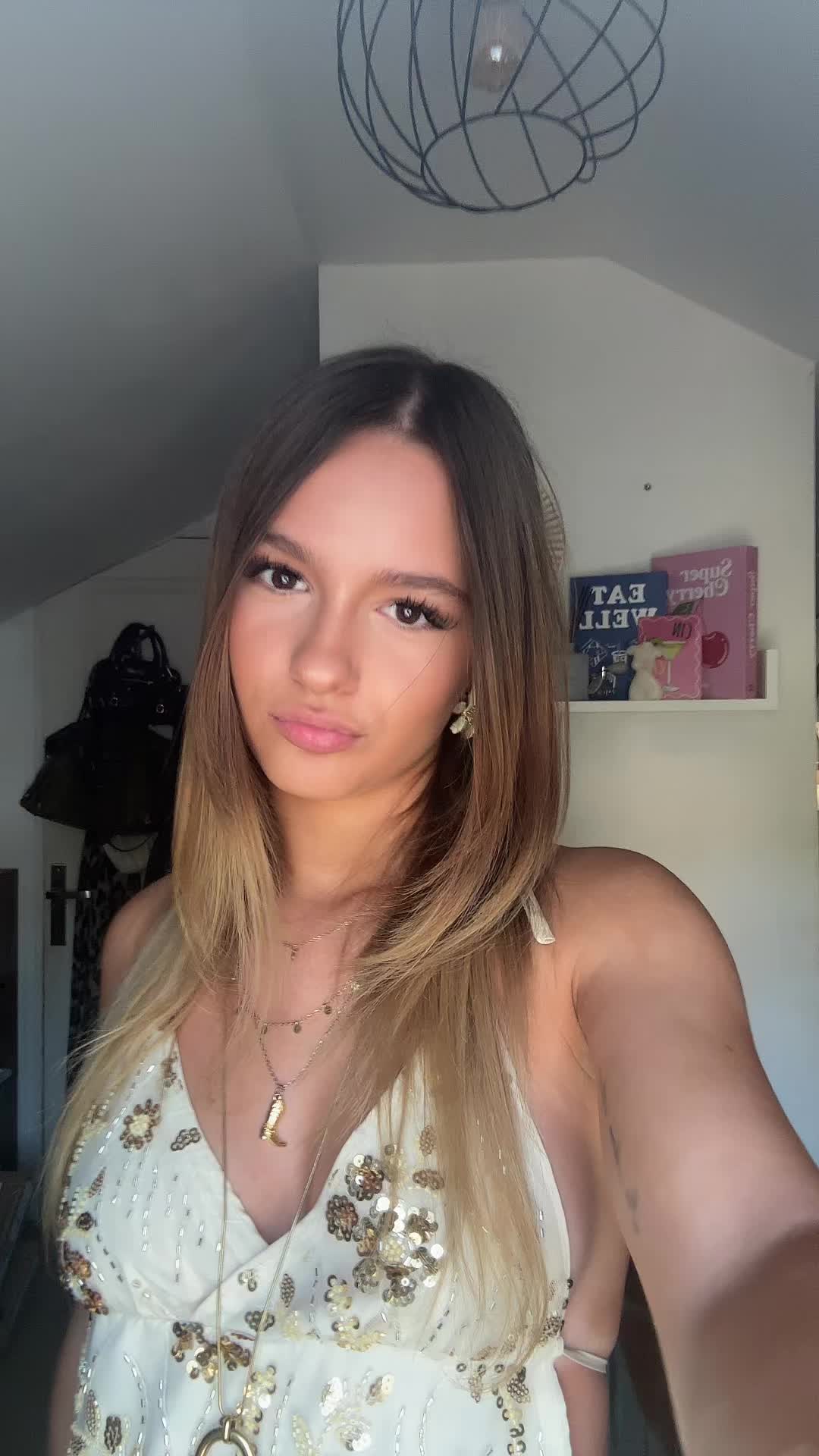 @𝑐𝑎𝑚💋