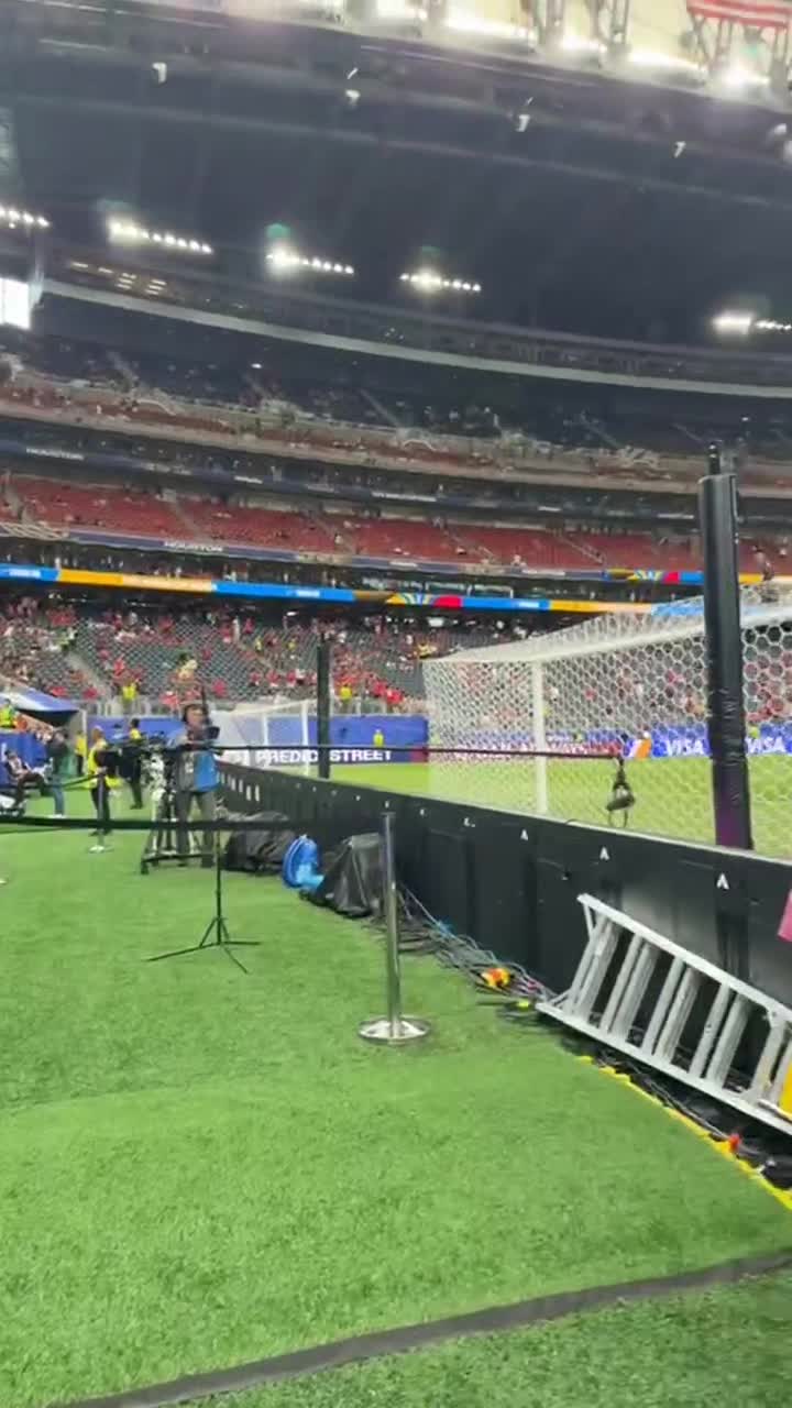 @🇨🇩🇿🇦🇻🇳🇫🇷🇨🇦