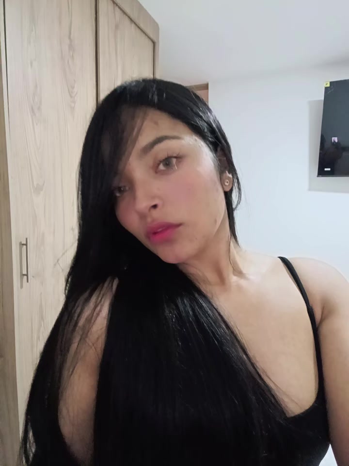 @Clau✨