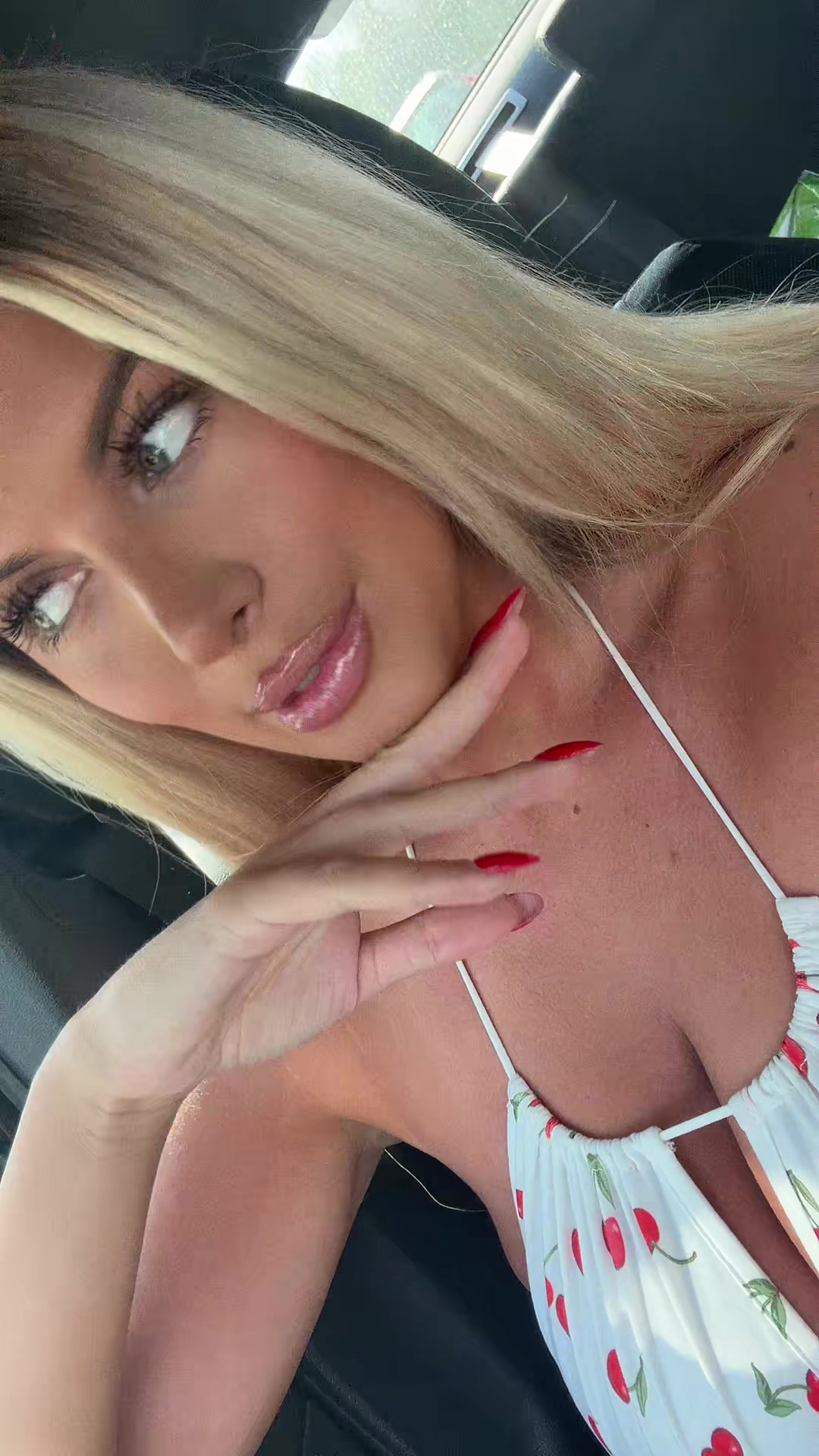 @dzanaa2