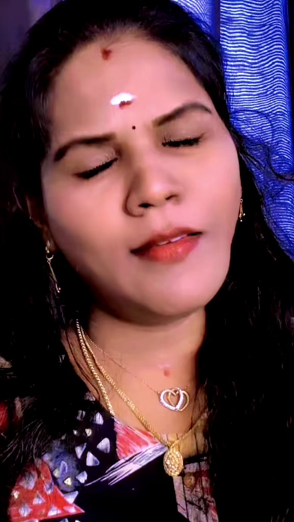 @GaYaThRI❤️ MaNiKAnDaN ❤️🇨🇦☃️