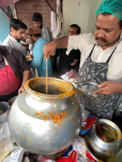 @wefoodiepk