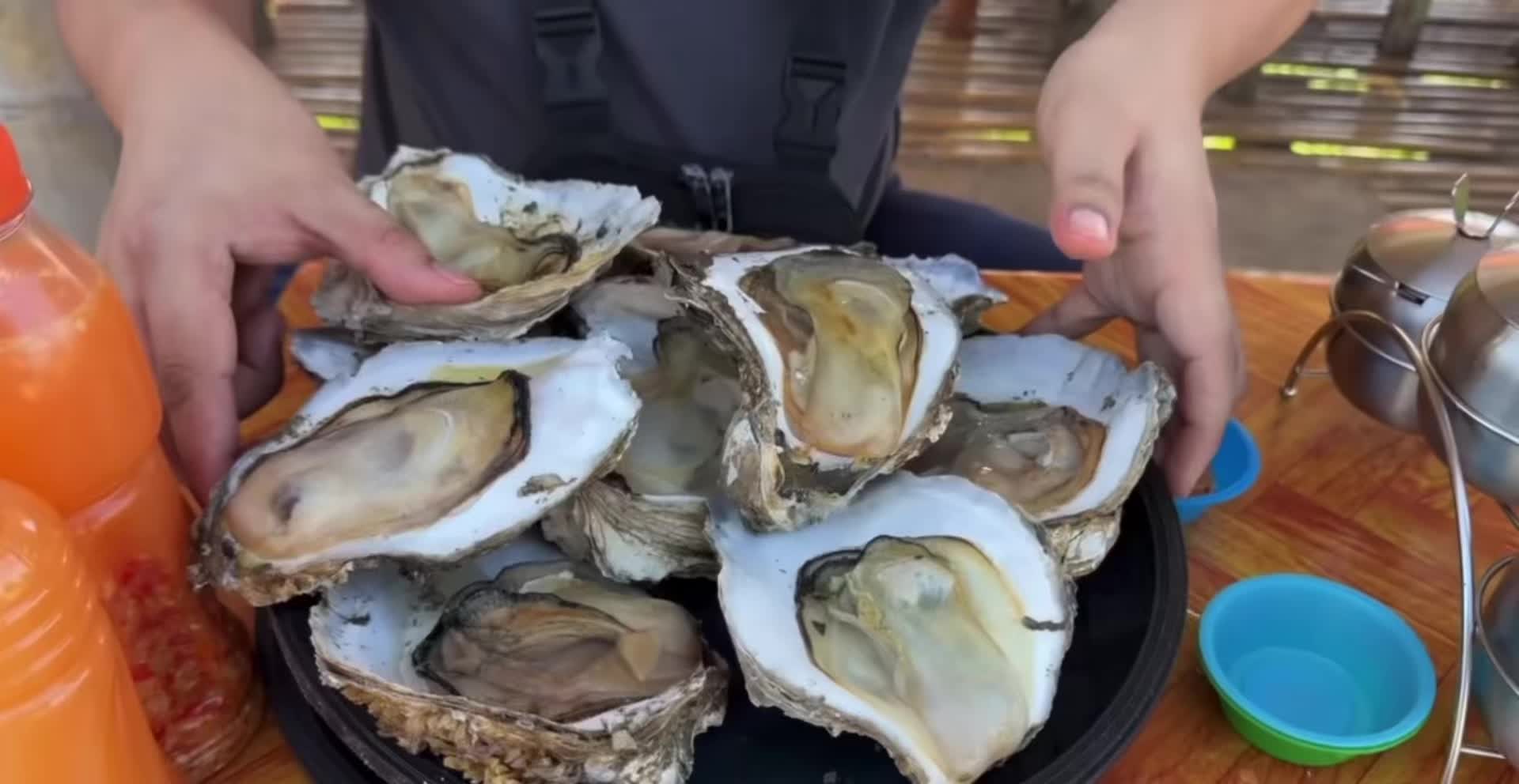 @Oyster Mukbangs