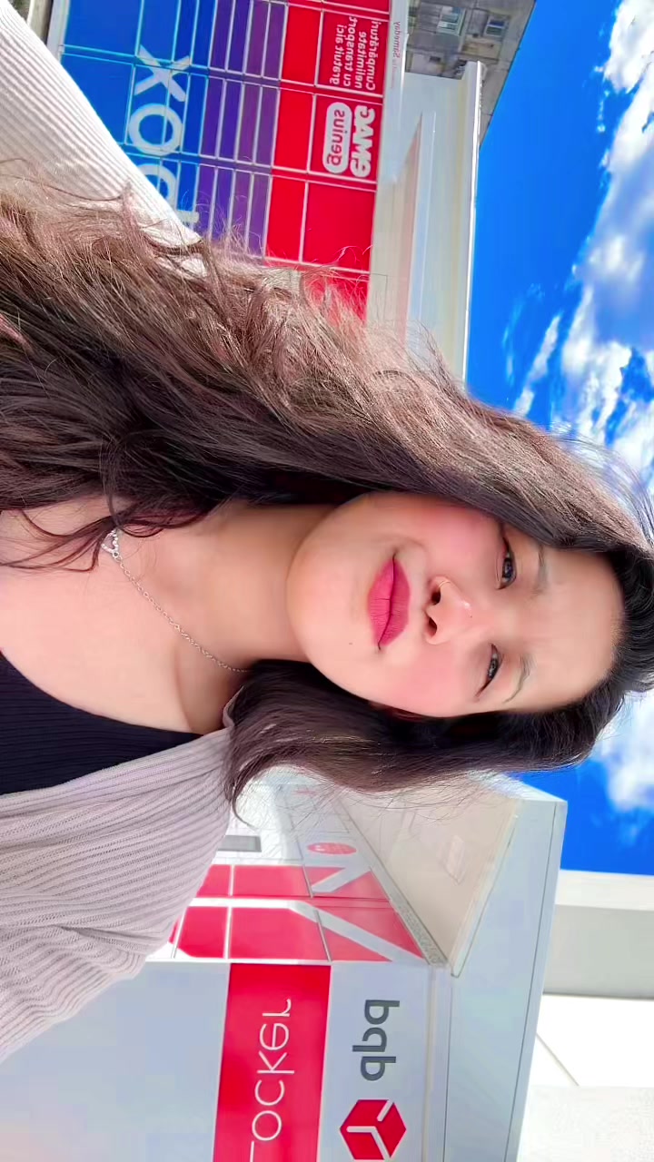 @Karinathapa👀❤️🤞