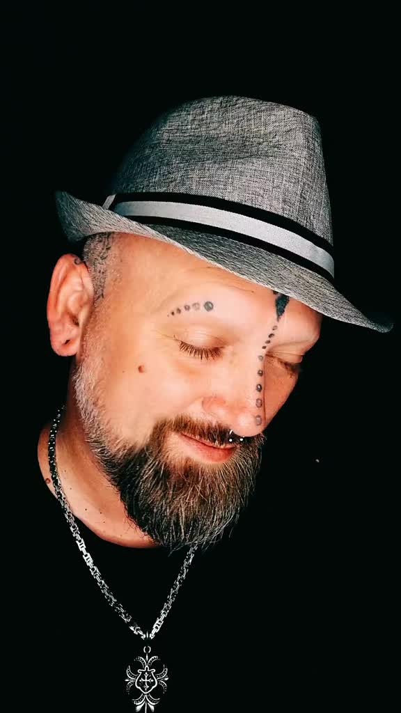 @crazy_oli