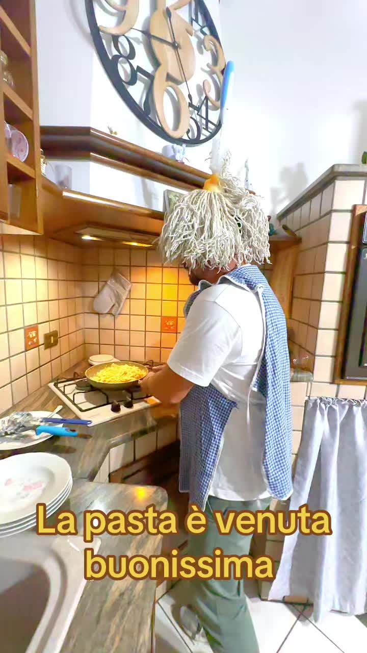 @LA FAMIGLIA DEI PAZZI🤪🤯