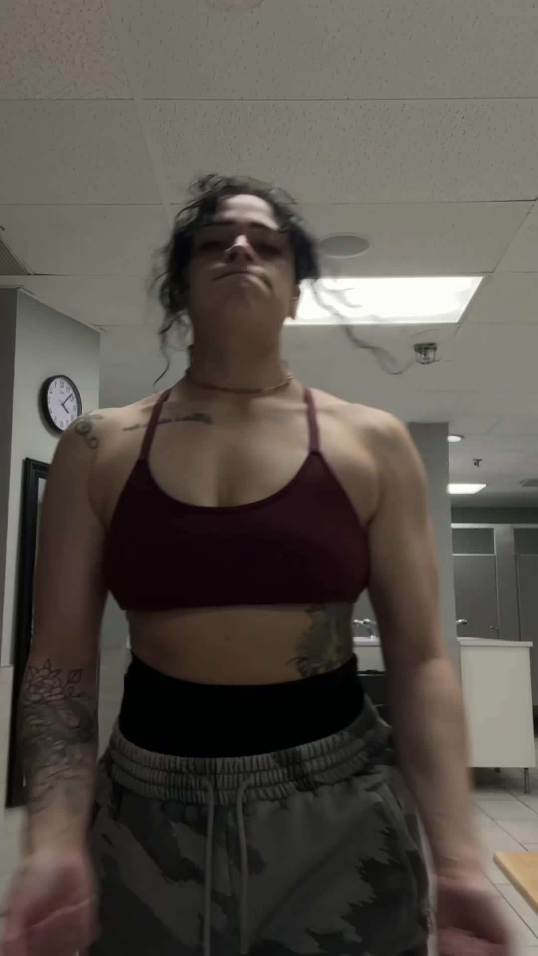@trendrea_