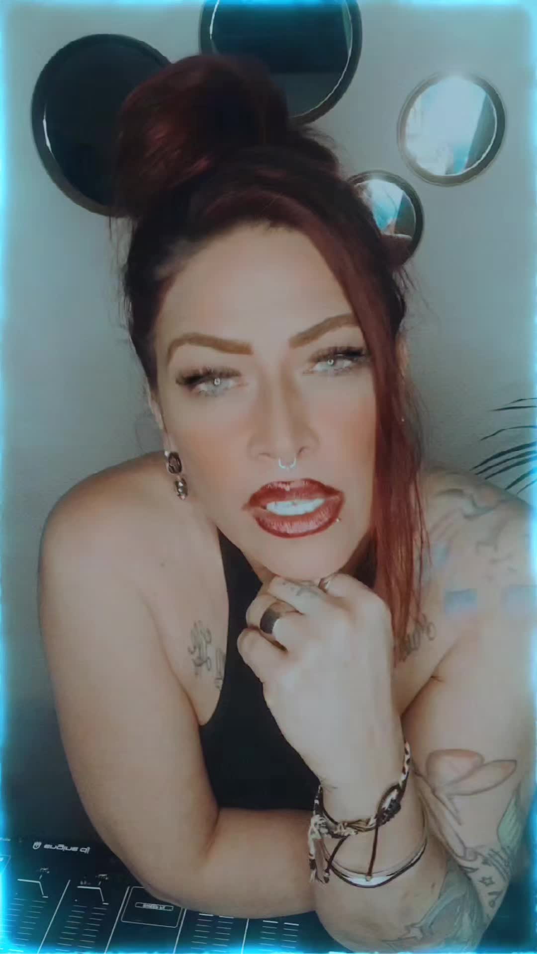@★ℜ𝔢𝔡★