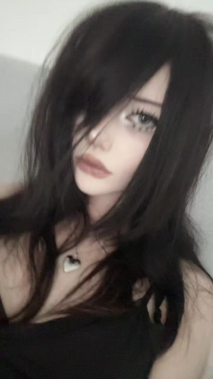 @🧛🏻♀️