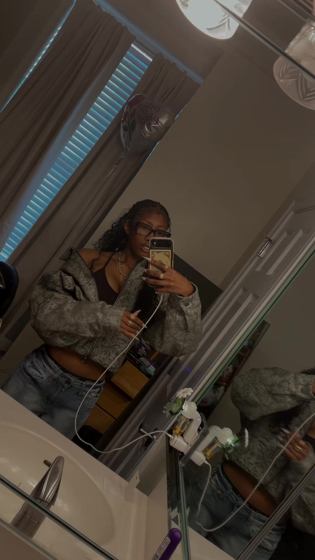 @Imjustariii